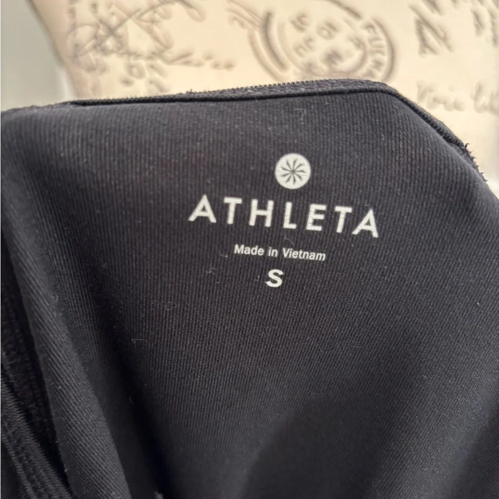 Athleta Women's Black Long Sleeve Top - Picture 4 of 4